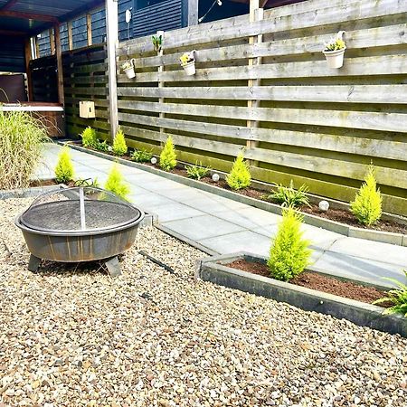 Tiny House With Sauna & Jacuzzi Near Amsterdam Vijfhuizen Extérieur photo
