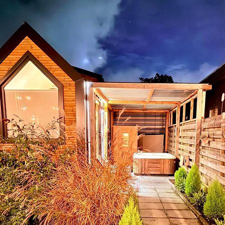 Tiny House With Sauna & Jacuzzi Near Amsterdam Vijfhuizen Extérieur photo