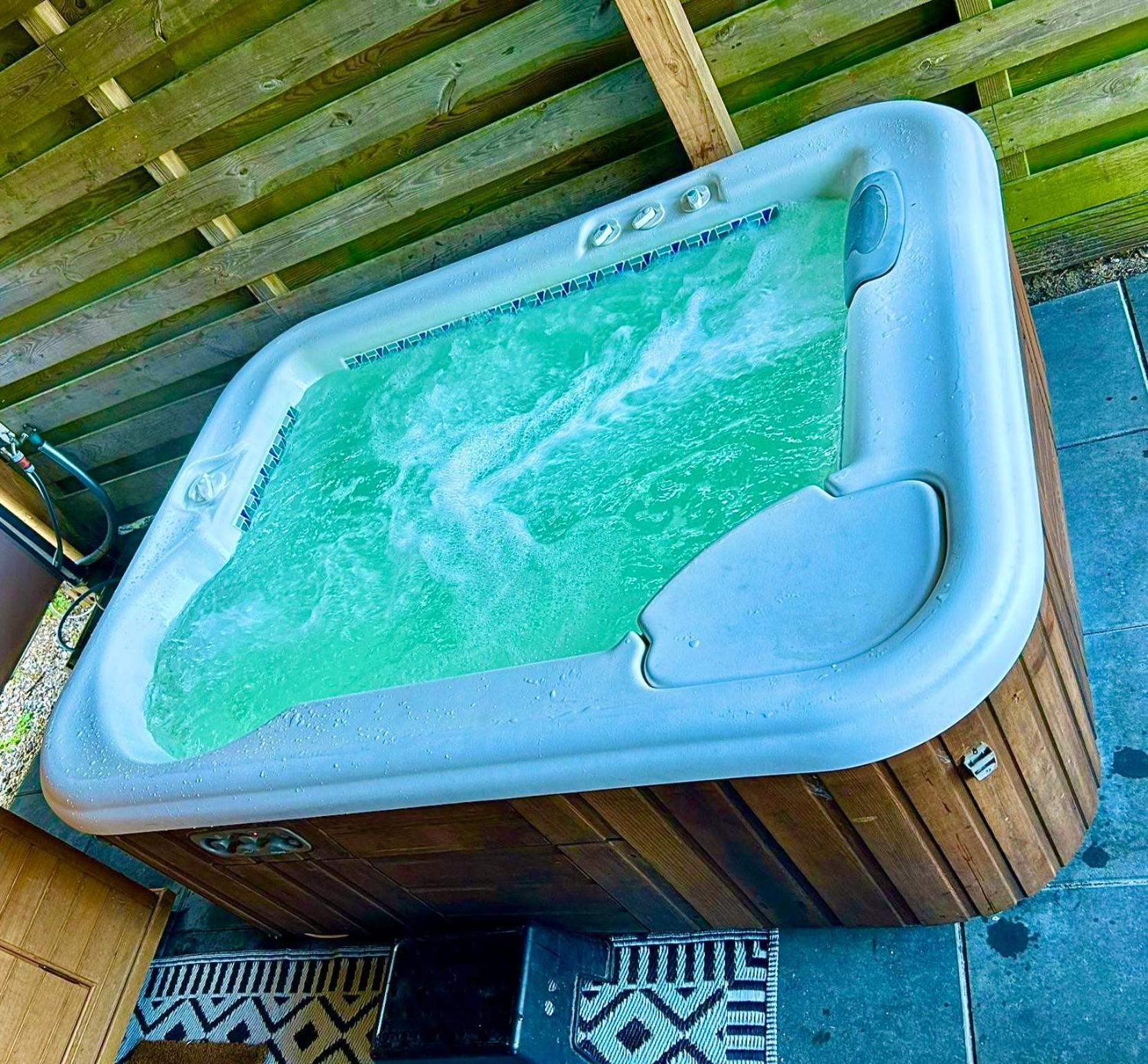 Tiny House With Sauna & Jacuzzi Near Amsterdam Vijfhuizen Extérieur photo